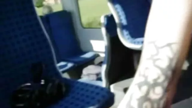 פורנו ללא רישום  זוג צעיר נהנה מול המצלמה בצ ' אט וידאו Ruskams צאט סקס חינם
