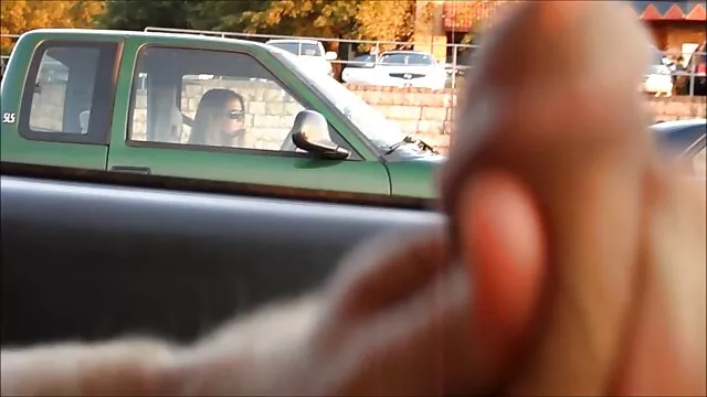 פורנו ללא רישום  גילוי עריות רוסי: סרטי סקס גייז חינם האחות מפתה את האח לסקס