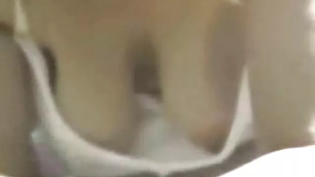 פורנו ללא רישום  אקסטזה סקס חינם ארוך מסתערת על המותק מהלשון של מאהב בבור