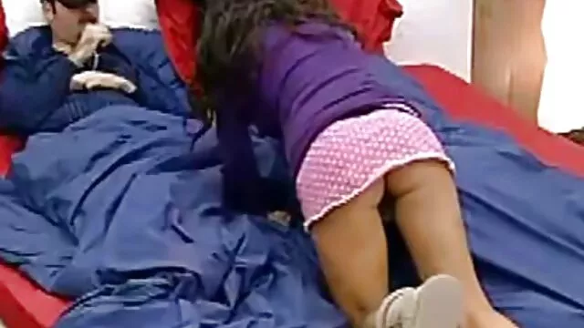 פורנו ללא רישום  בנות לא רצו להופיע מול המצלמה, ערומות, ציצים בגודל 5. נשים ערומות במקלחת