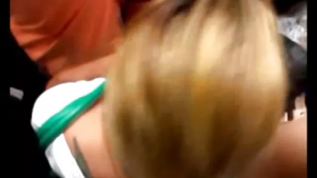 פורנו ללא רישום  הרגיז את אשתו בשירותים וגומר מזדיינת בהריון בפה.
