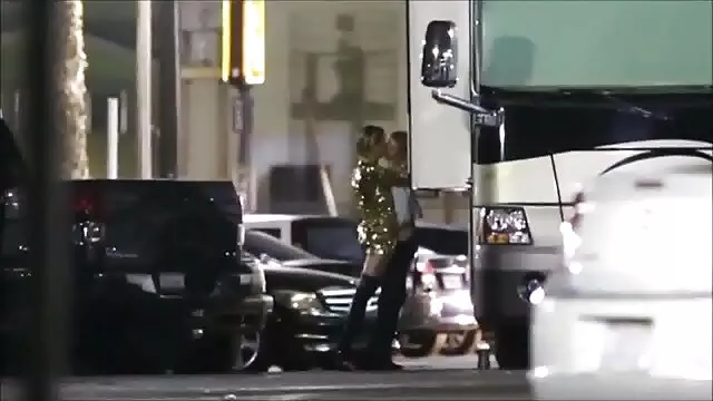 פורנו ללא רישום  כלבה אינדקס אתרי סקס חינם עשירה שותה יין החליטה לקיים יחסי מין חלק 1