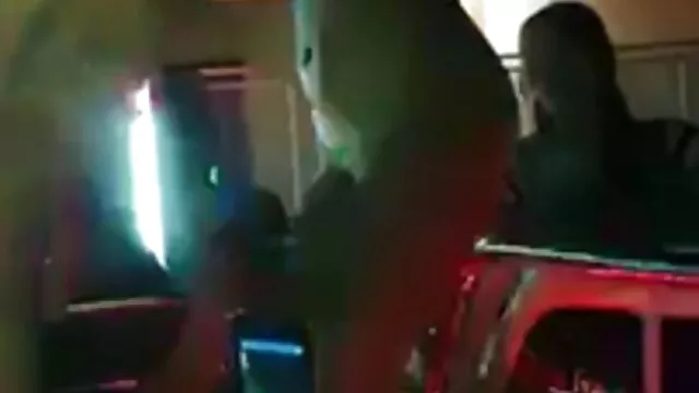 פורנו ללא רישום  סבתא בגרבונים סקס חינם וידאו קופצת על איבר המין של גבר