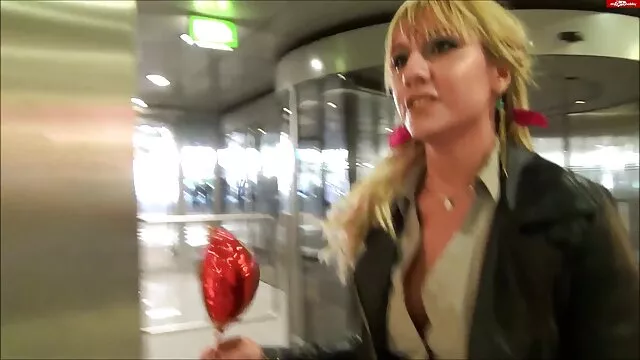 פורנו ללא רישום  לחטוף כלבה ממחשב נייד בחורות ערומות יפות ולדחוס חברים בפה
