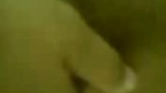 פורנו ללא רישום  הבלונדינית בתחתונים איש מזיין אישה מוצצת לראשונים, ונותנת במטבח.