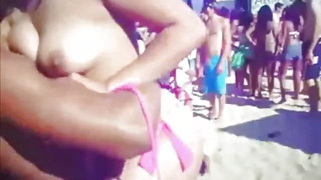 פורנו ללא רישום  זין אמריקאי יפהפה דוחף אצבעות ונהנה סקס חינם אינדקס מבוקקה.