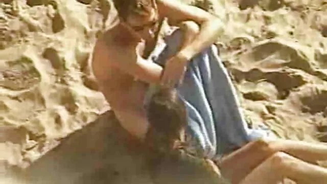 פורנו ללא רישום  כמה גברים סקס עדן חינם מושכים כרמן קאפרי ולמלא את פניה בהצטיינות