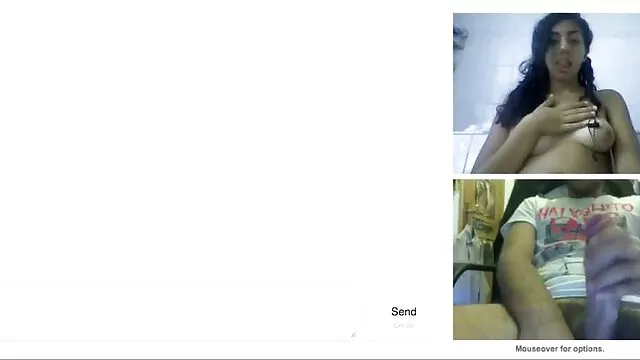 פורנו ללא רישום  הבעל דוחף אצבעות בלי סקס חינם לאישה עם גבר שחור מרובה.